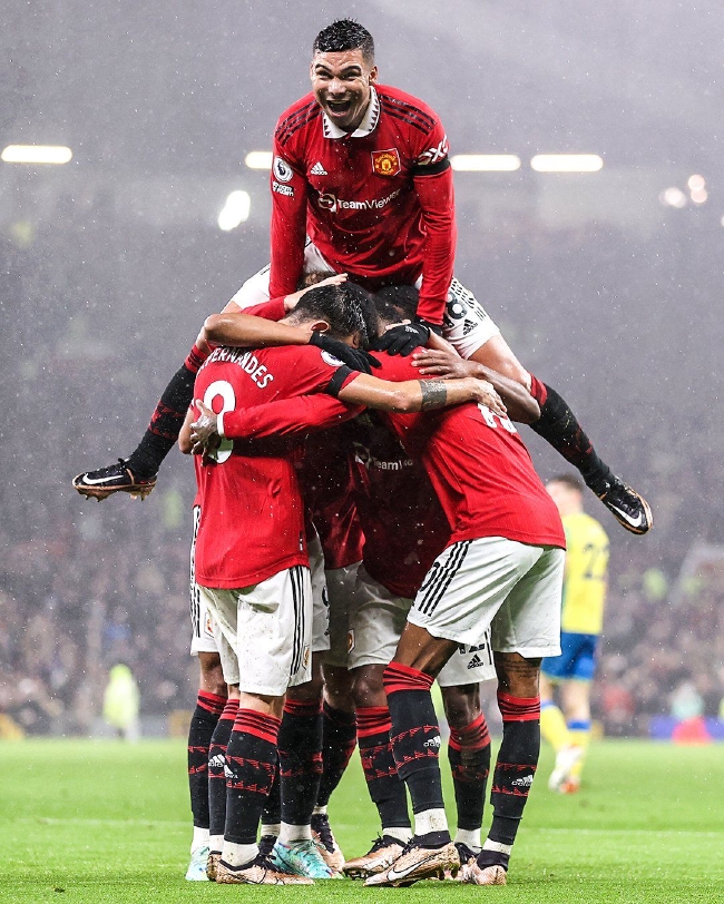 大量年轻球 大量年轻球